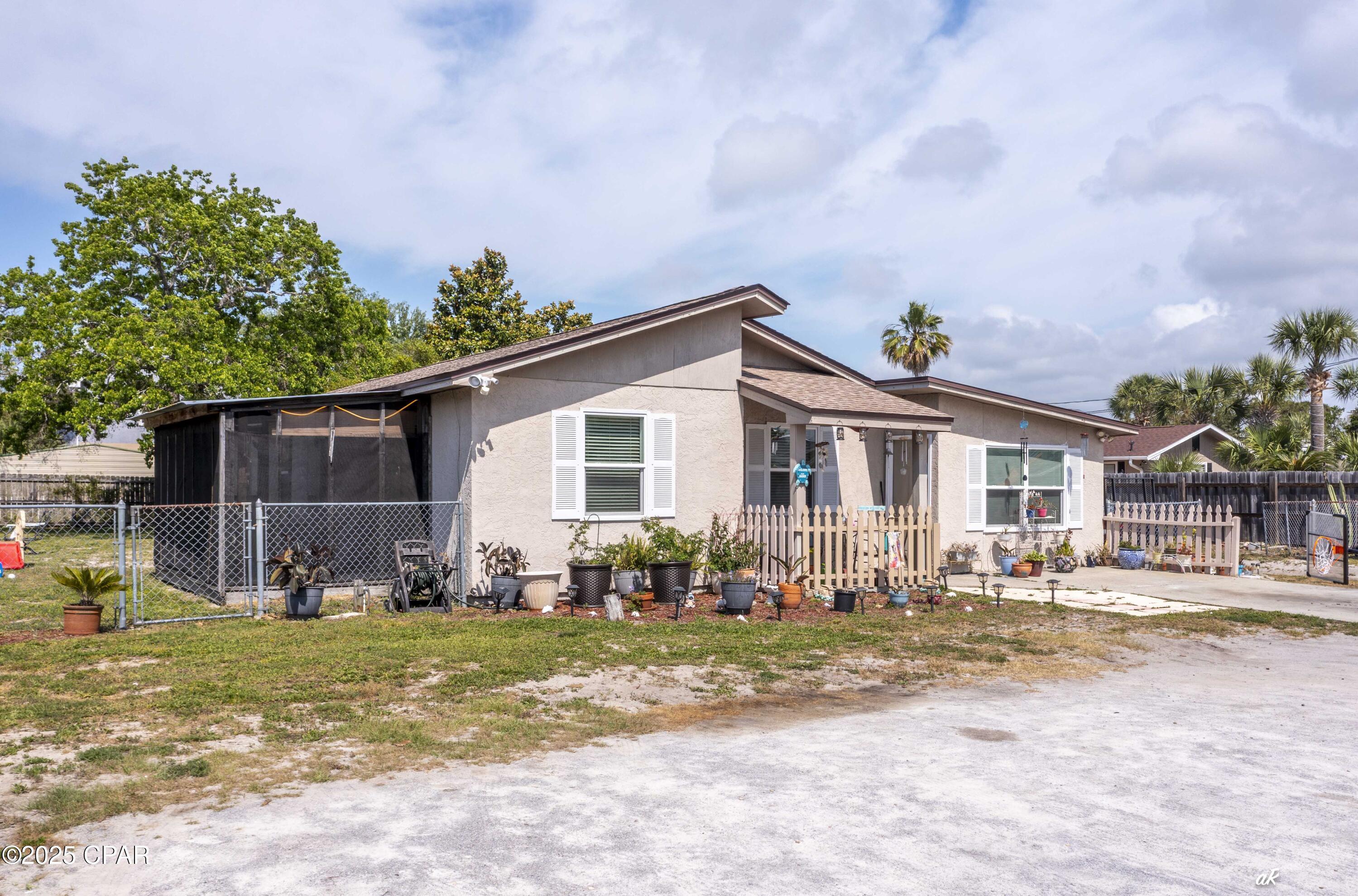 Property Photo: 308 Dogwood Street FL 32407