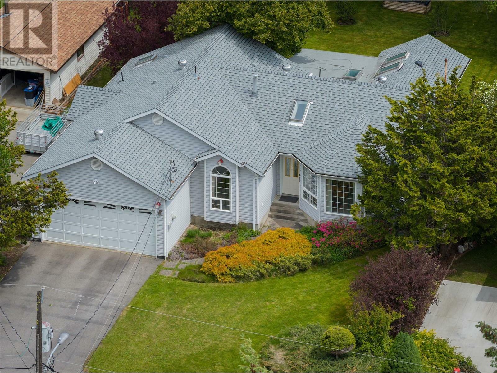 2718 Fir Drive  South Slocan BC V0G 2G1 photo