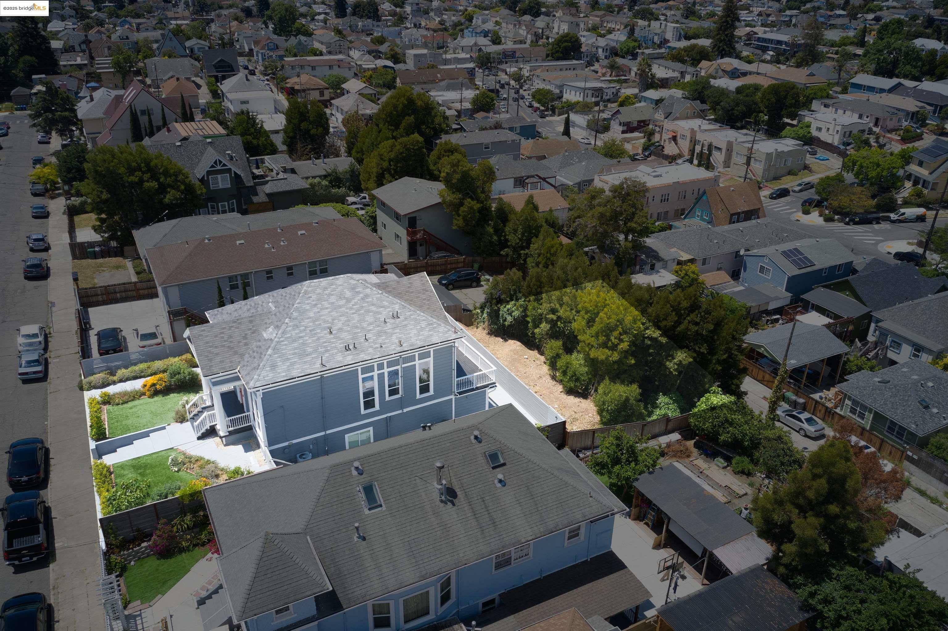 Property Photo:  2521 Grande Vista Ave  CA 94601 