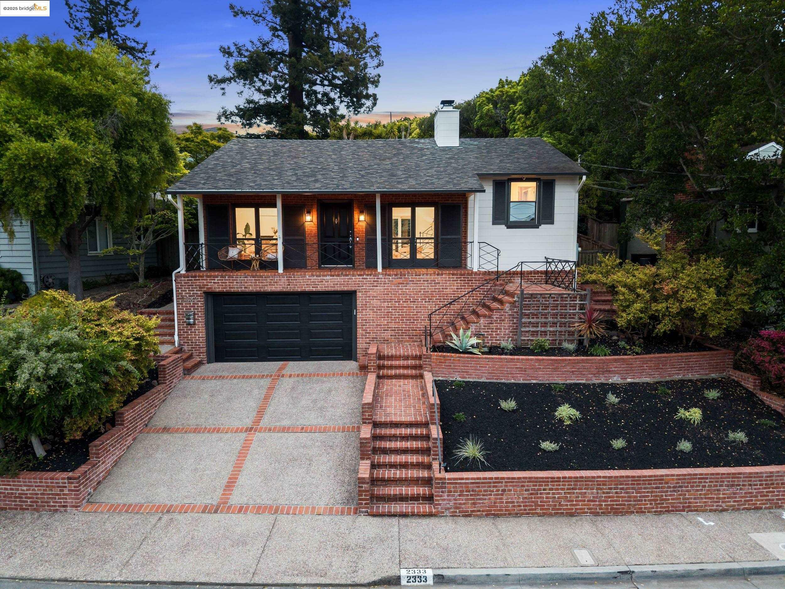 Property Photo: 2333 Leimert Blvd CA 94602