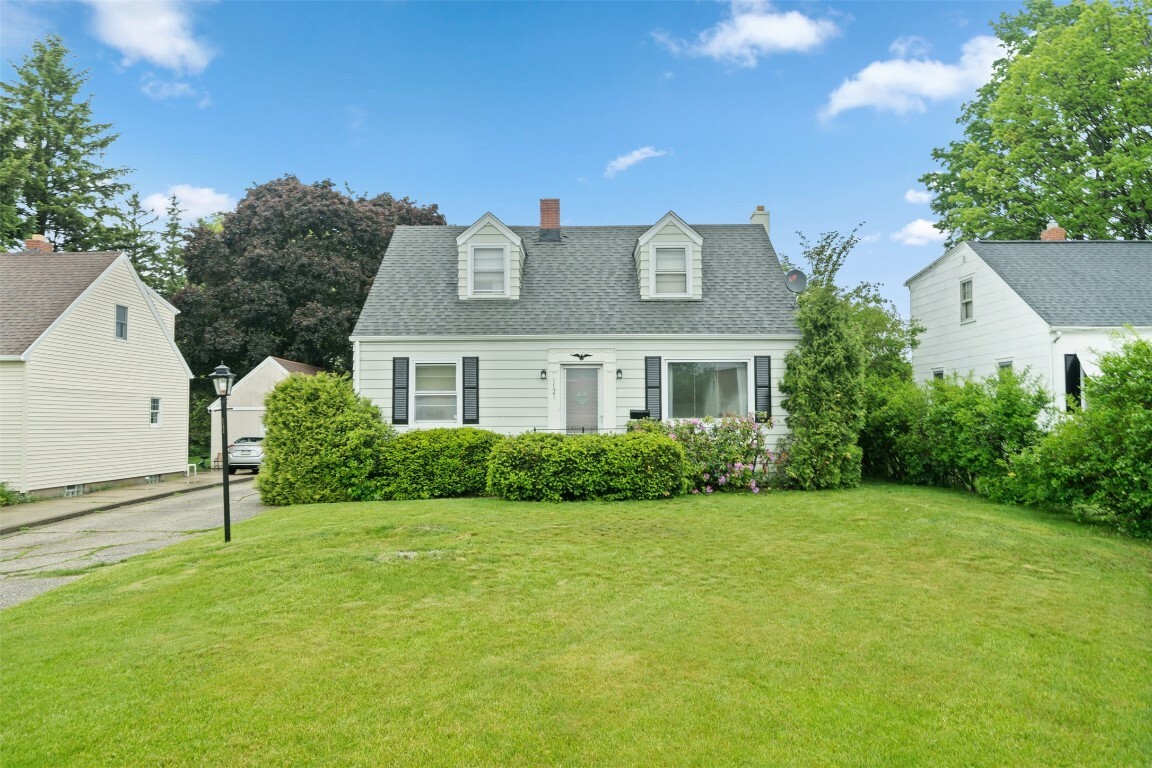 1121 McConnell Avenue  Erie PA 16505 photo