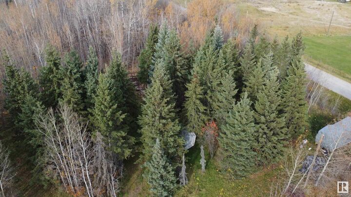 Property Photo: 54104 Rr35 38 AB T0E 0A0