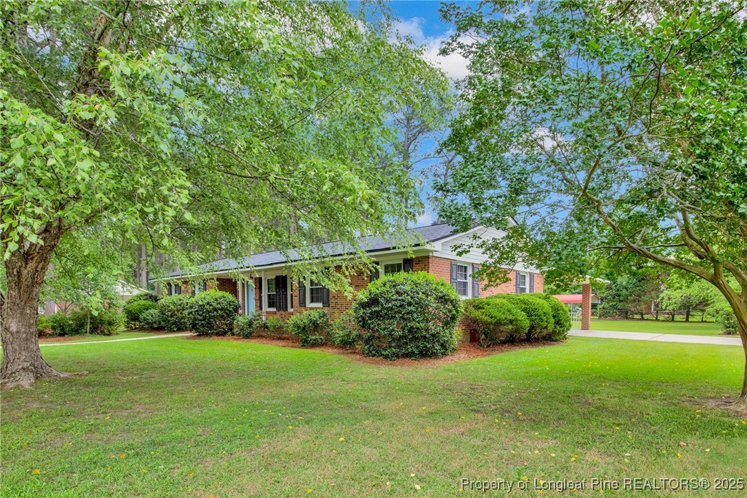 Property Photo: 687 Blawell Street NC 28391