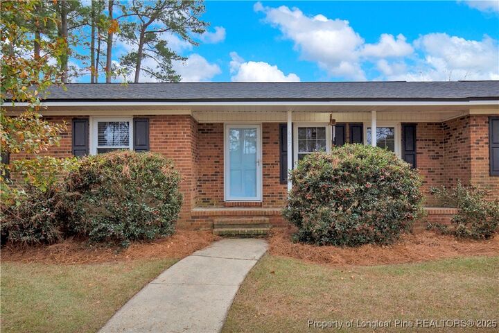 Property Photo: 687 Blawell Street NC 28391