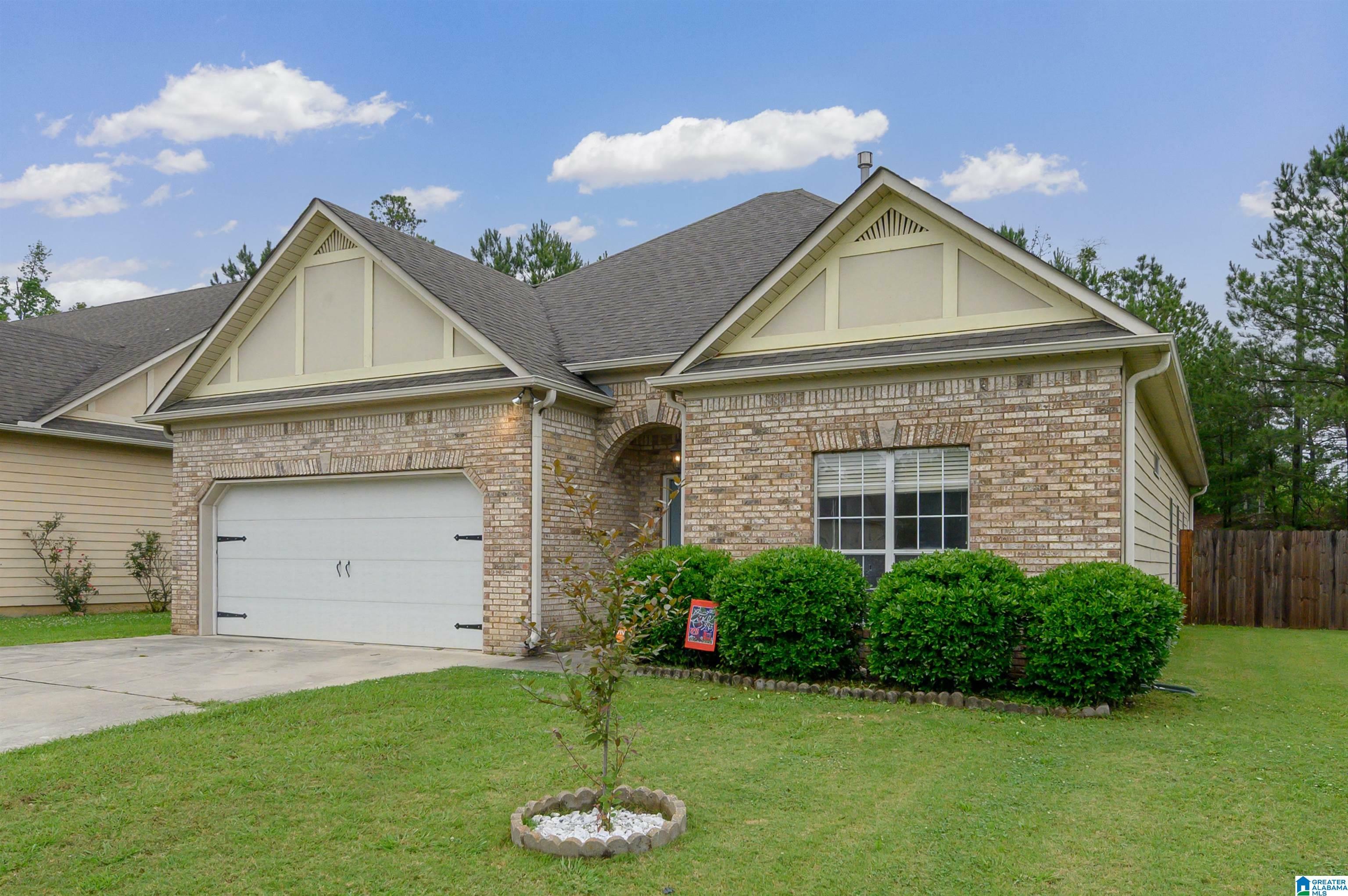 Property Photo: 1012 Kerry Drive AL 35040