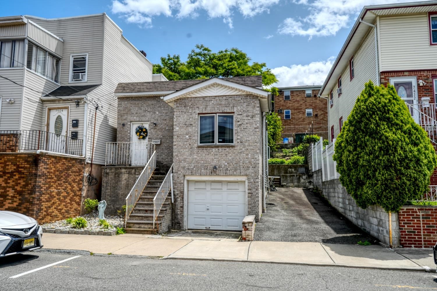 7502 Cottage Ave  North Bergen NJ 07047 photo