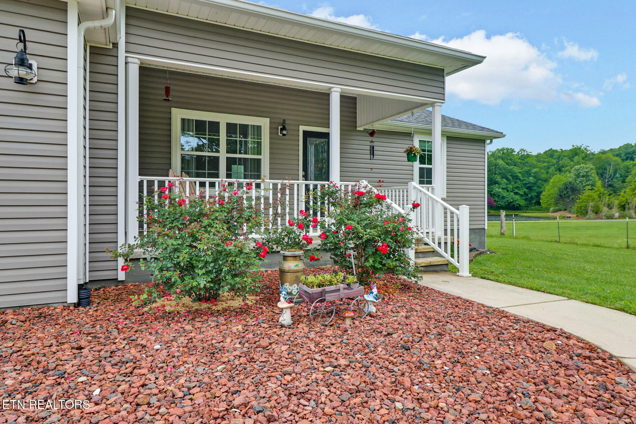 Property Photo: 326 Stanley Hood Rd TN 38571