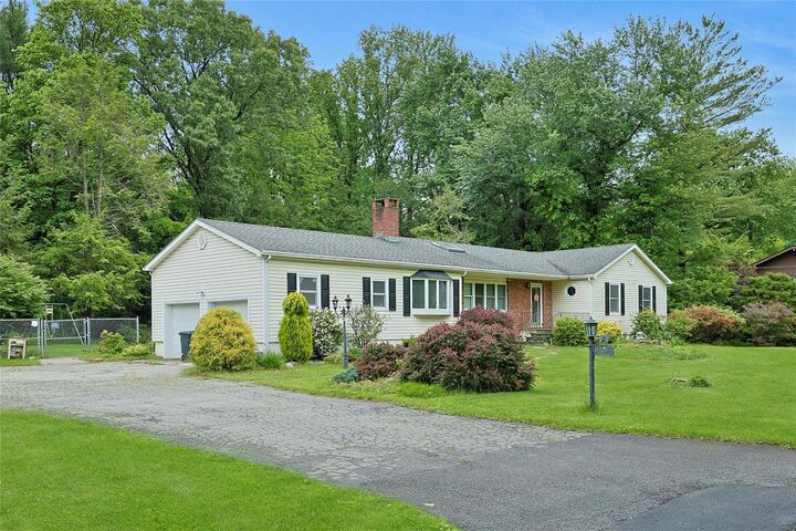 Property Photo:  19 Leicester Road  NY 10510 