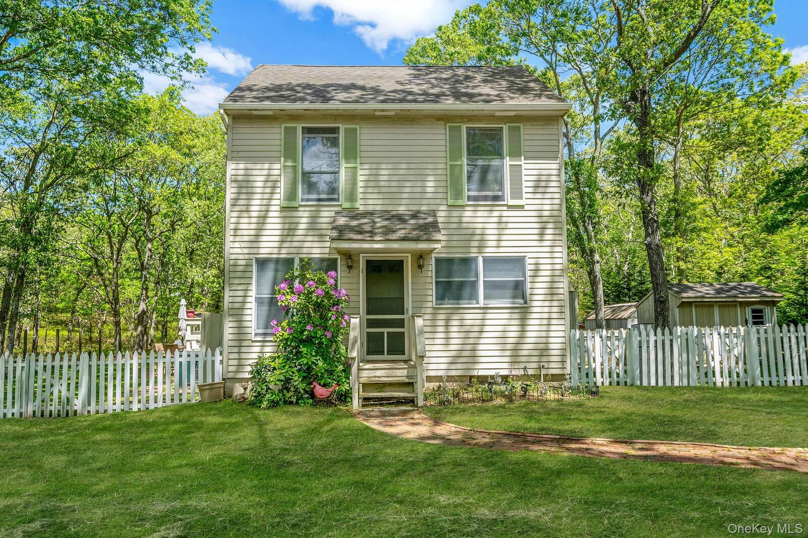 Property Photo:  28 Huntting Road  NY 11937 
