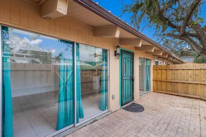 500 N Jefferson Avenue G5  Sarasota FL 34237 photo