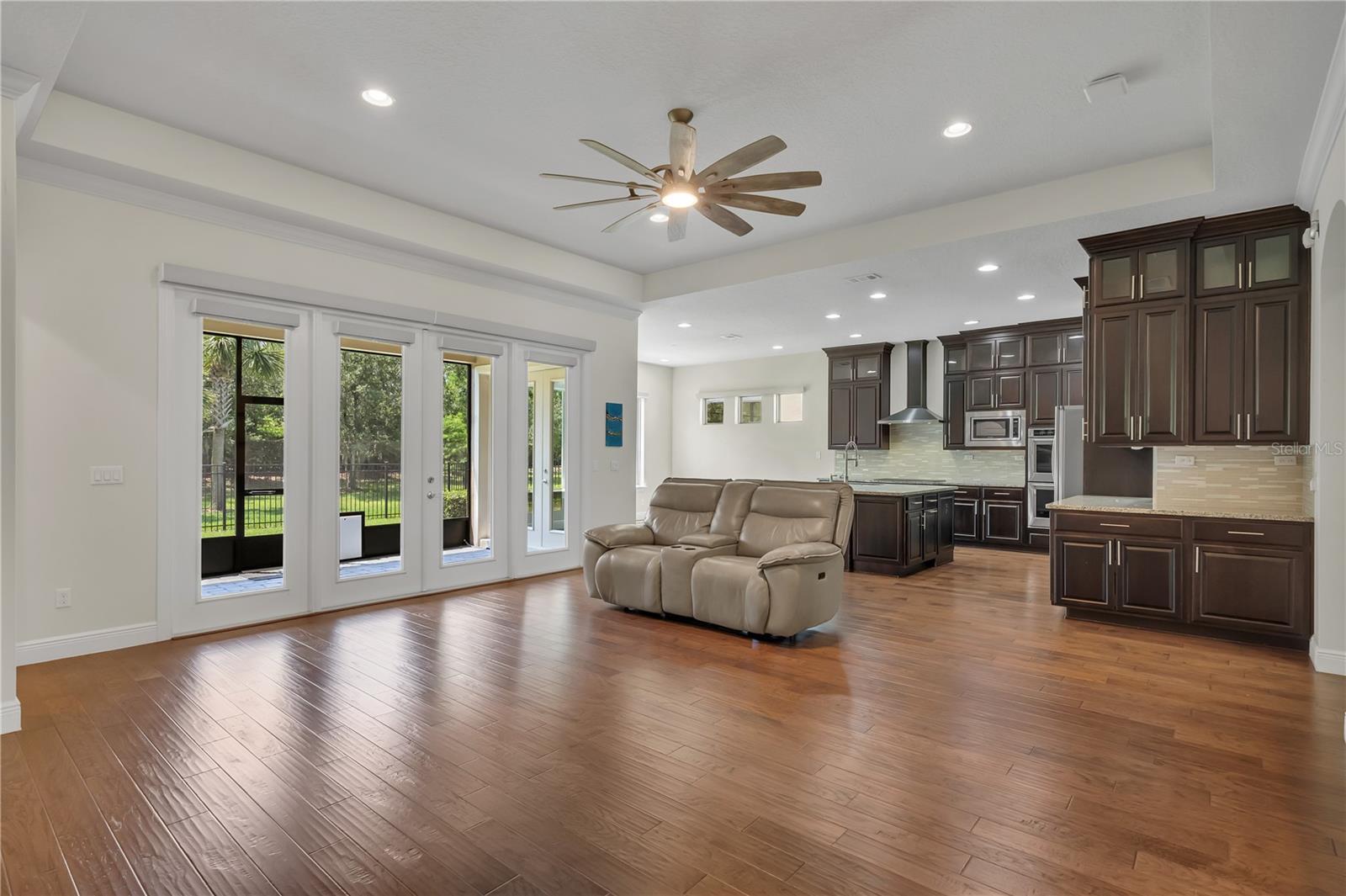 Property Photo: 11741 Savona Way FL 32827