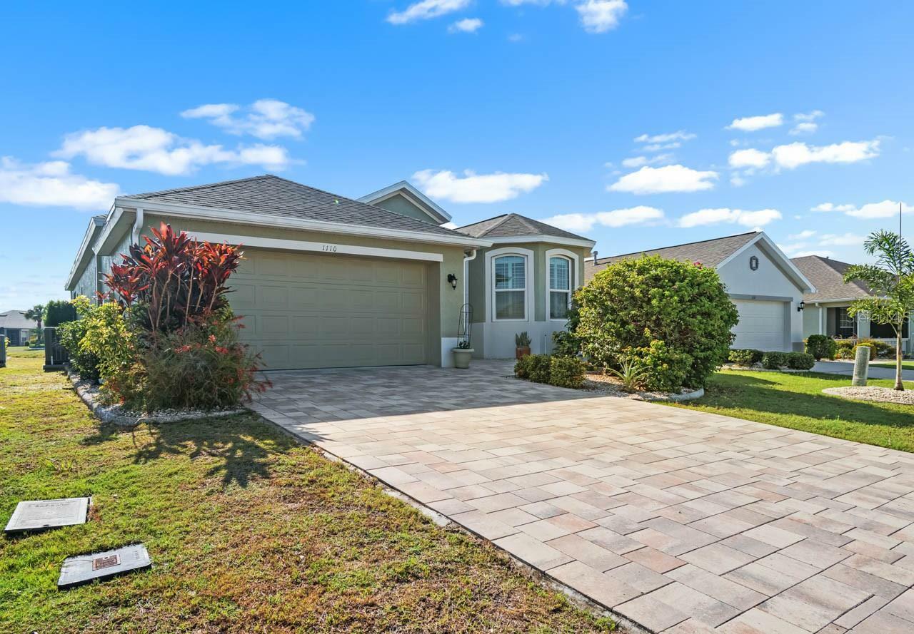 Property Photo: 1110 Jasmine Creek Court FL 33573