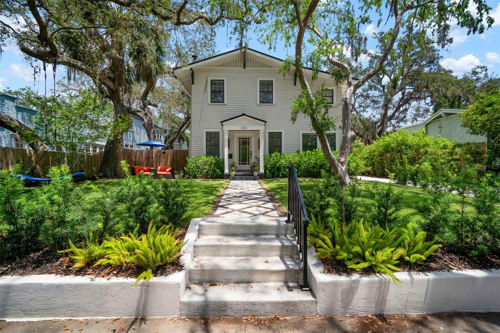 Property Photo: 3011 Harbor View FL 33611