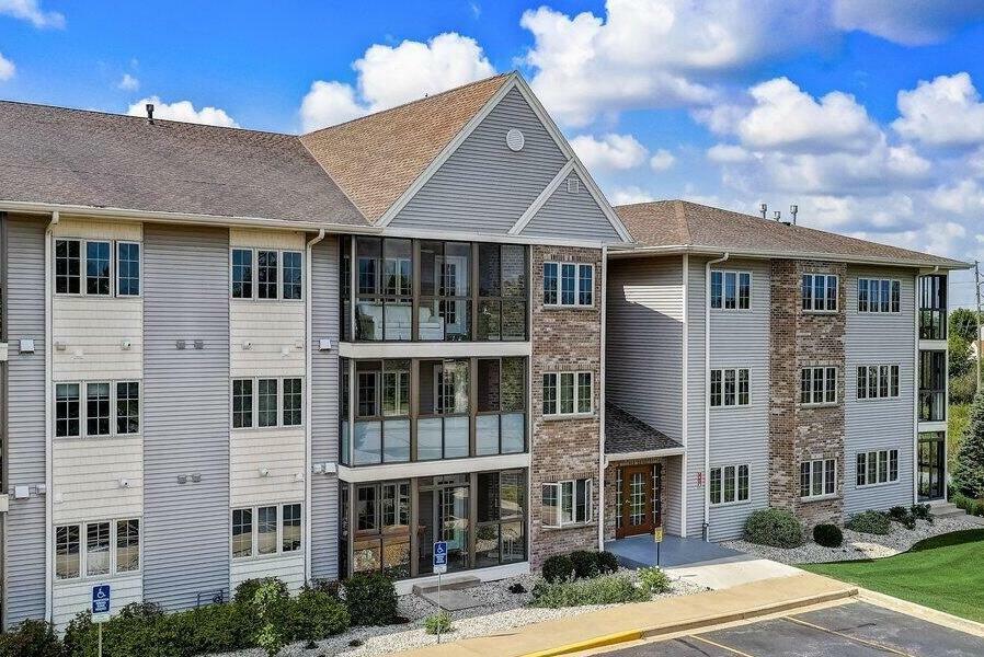 Property Photo: 223 Oconomowoc Pkwy WI 53066