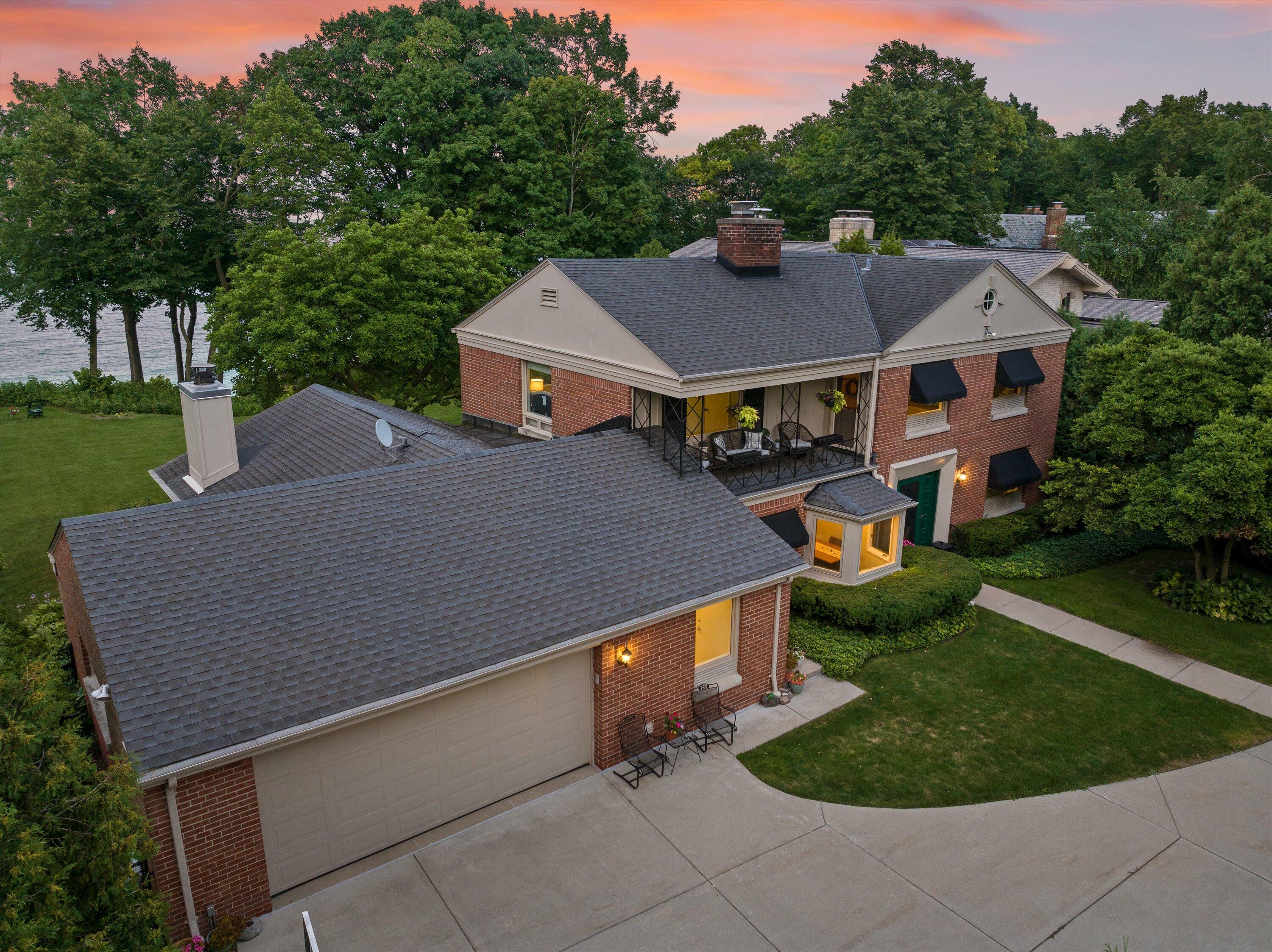 Property Photo:  4696 N Lake Dr  WI 53211 