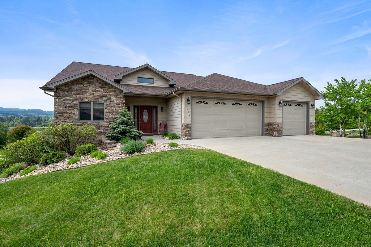 Property Photo: 1818 Roundup Circle SD 57783