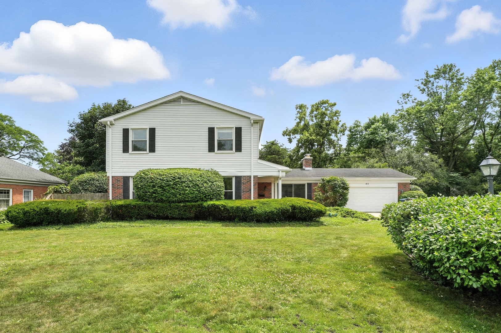 Property Photo:  45 Revere Court  IL 60015 