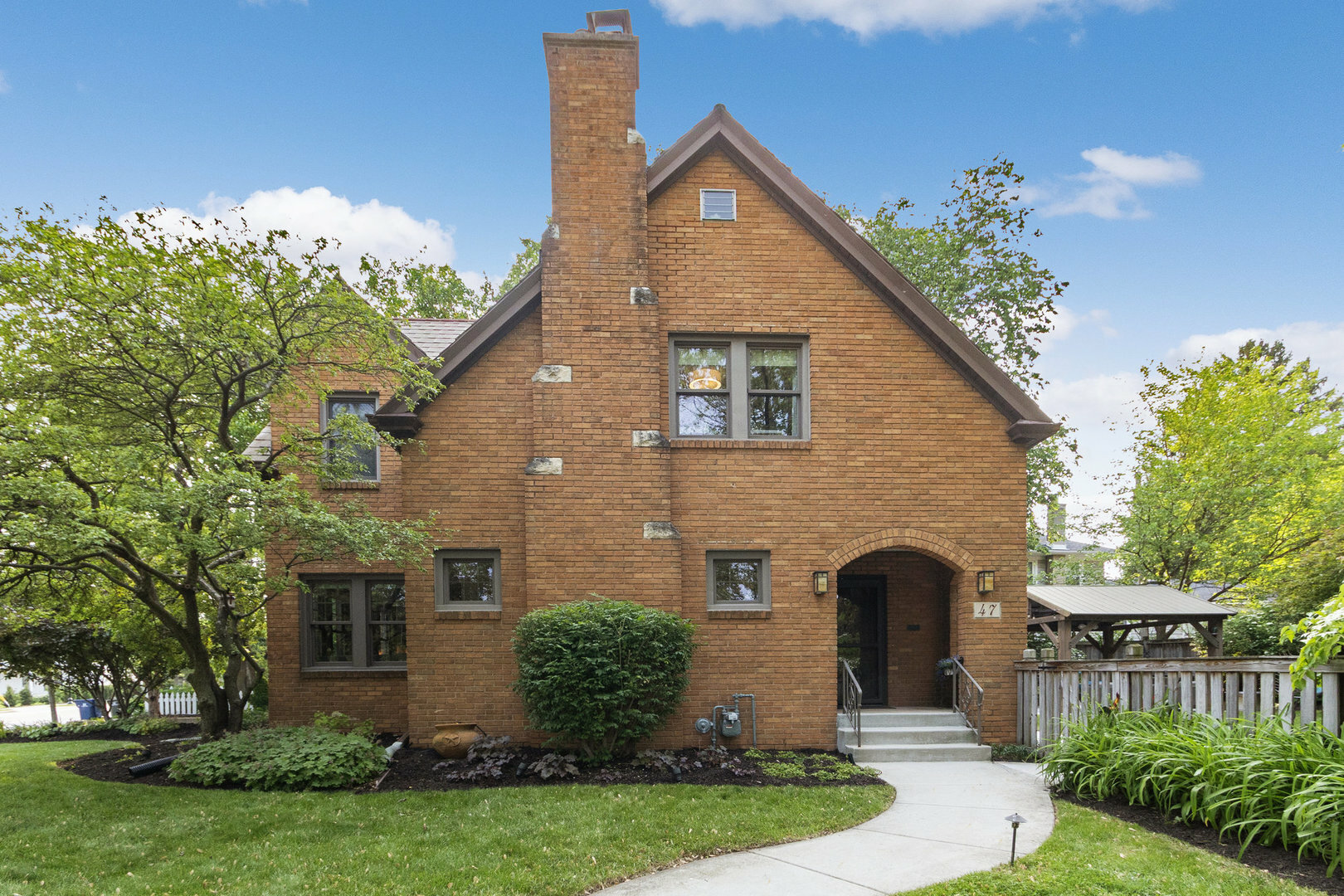 Property Photo: 47 S Julian Street IL 60540