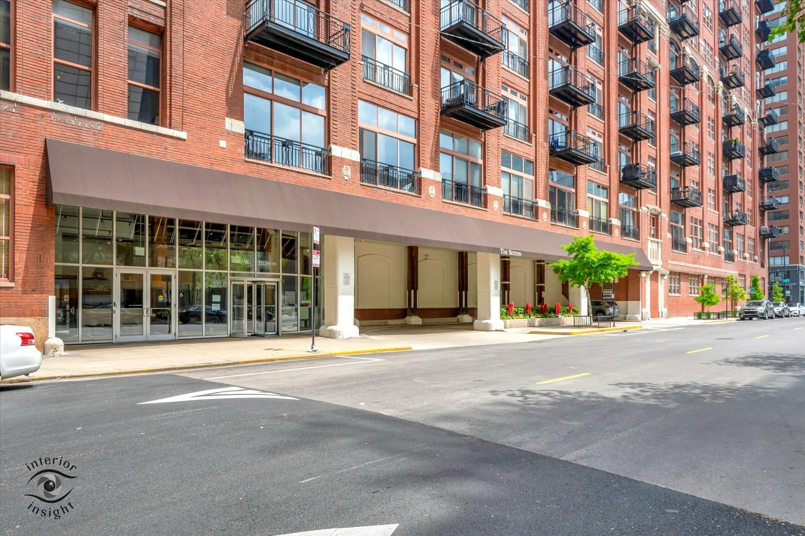 Property Photo: 360 W Illinois Street 114 IL 60654