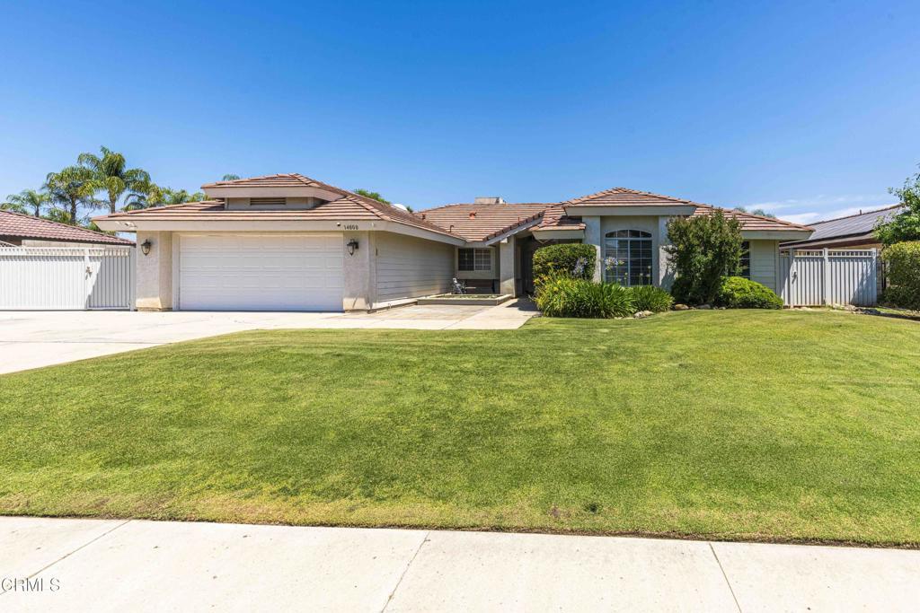 Property Photo: 14000 Castlemaine Avenue CA 93314