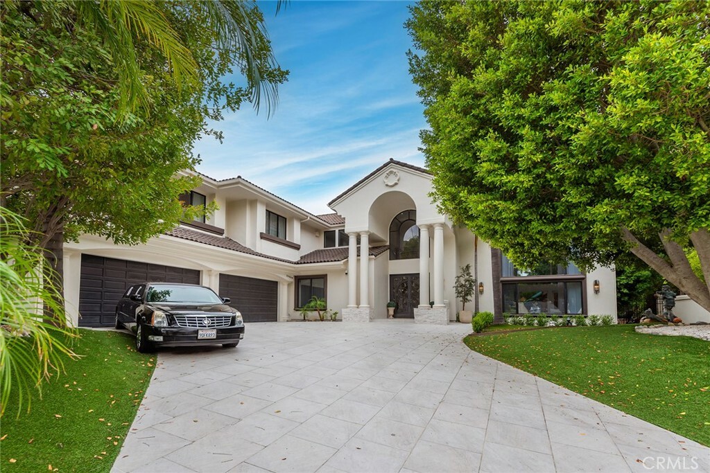 Property Photo:  25548 Kingston Court  CA 91302 