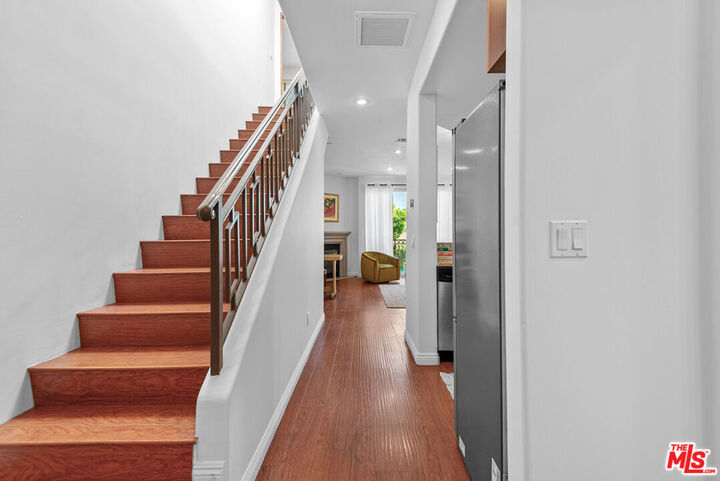 Property Photo: 5303 Satsuma Avenue 113 CA 91601