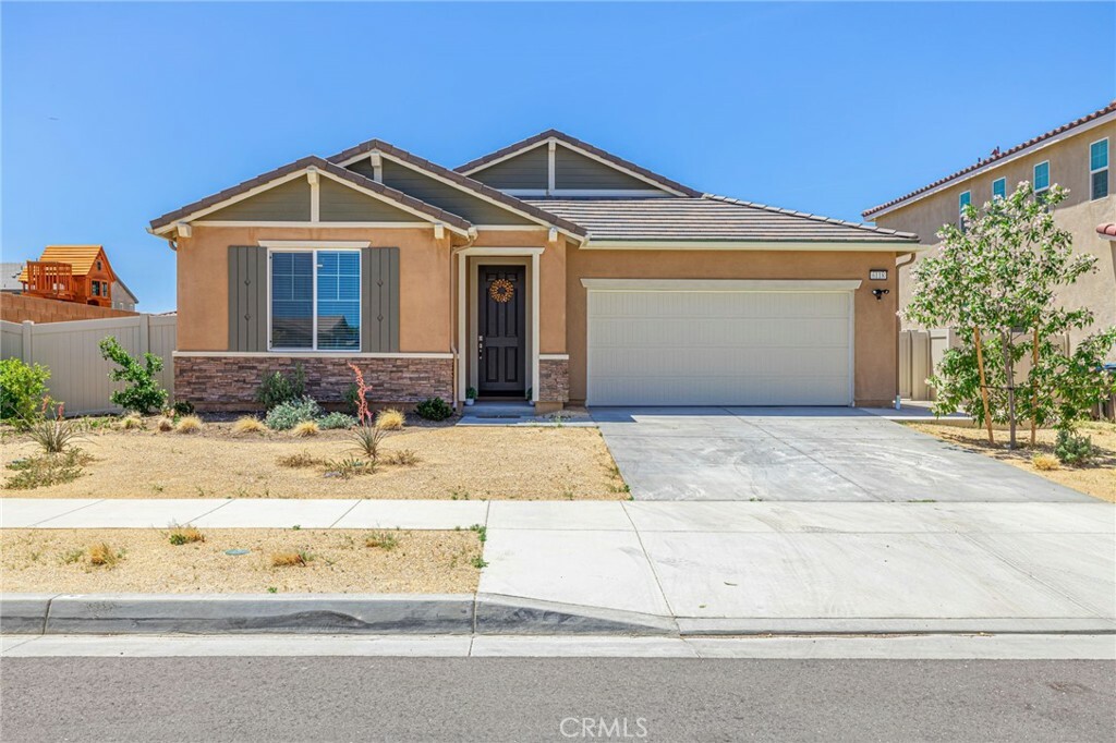 Property Photo: 6118 W Avenue J9 CA 93536
