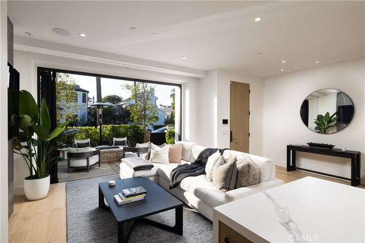 Property Photo:  508 Goldenrod Avenue  CA 92625 