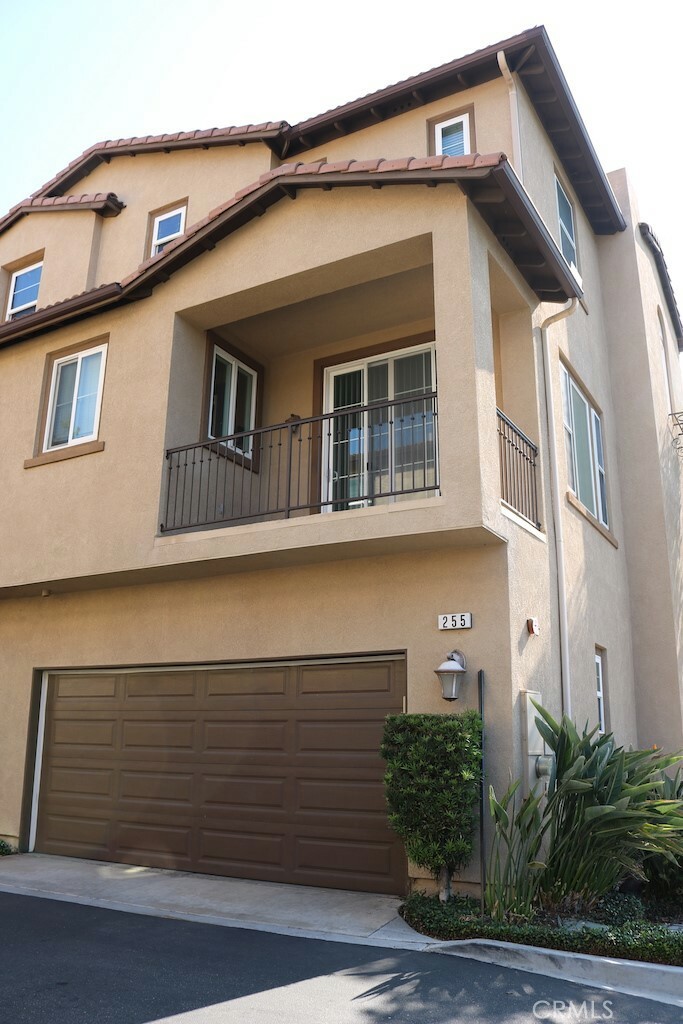 Property Photo: 255 E Santa Fe Court CA 92870