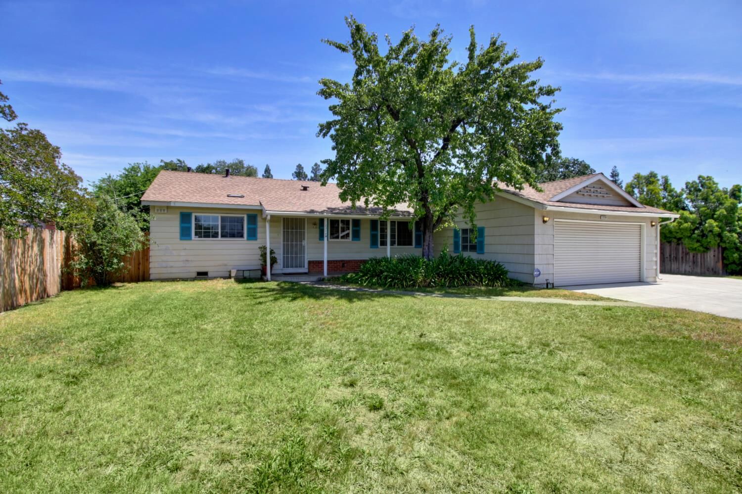 Property Photo: 2314 Walnut Avenue CA 95608