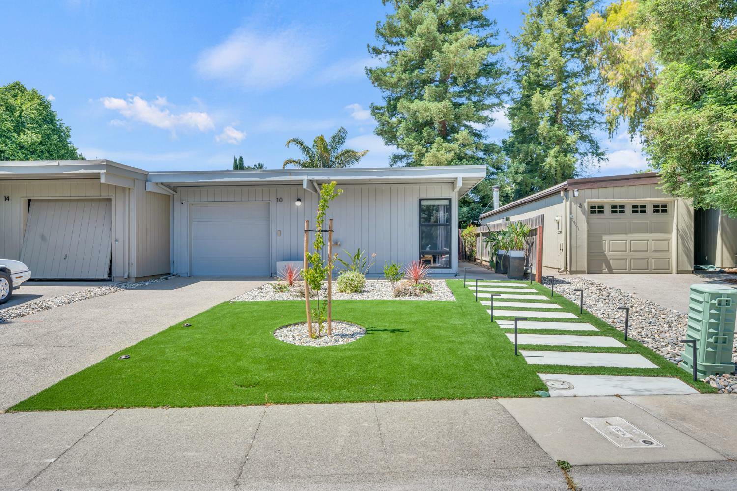 Property Photo:  10 Chief Court  CA 95833 