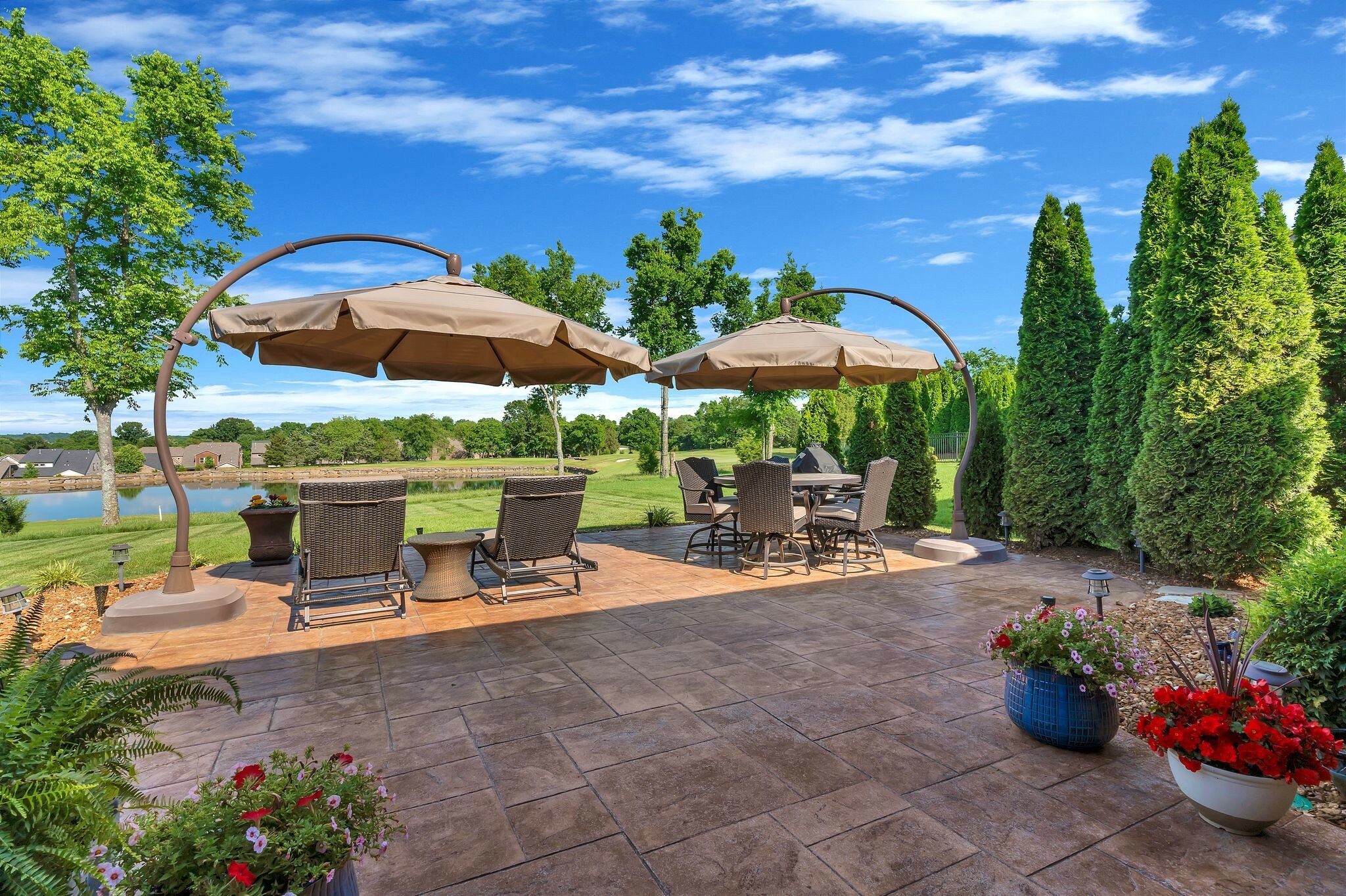Property Photo: 1727 Foxland Blvd TN 37066