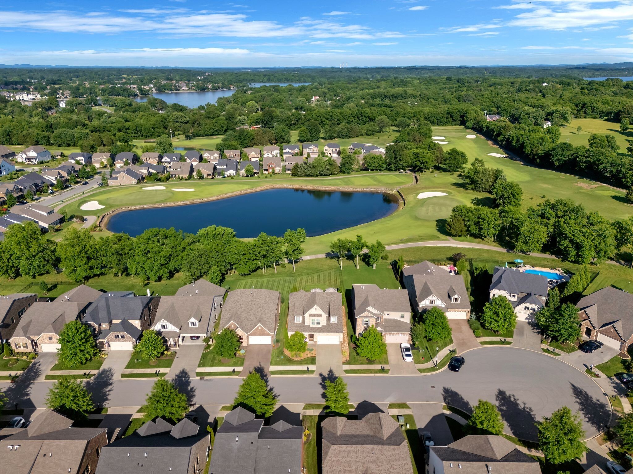 Property Photo: 1727 Foxland Blvd TN 37066