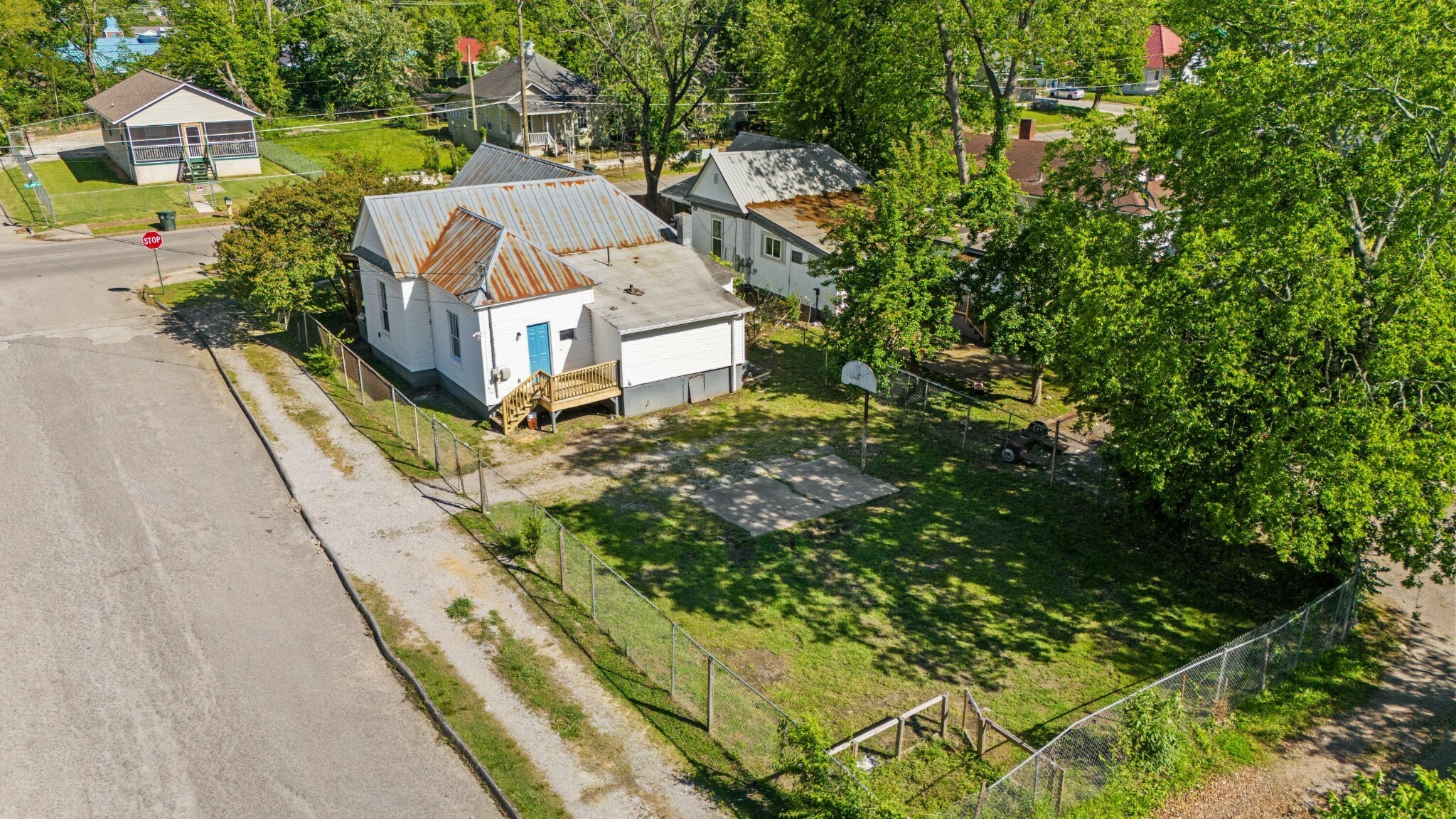 Property Photo: 1601 S Willow Street TN 37404
