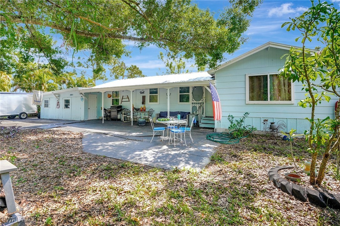 Property Photo: 2153 Twin Brooks Road FL 33917
