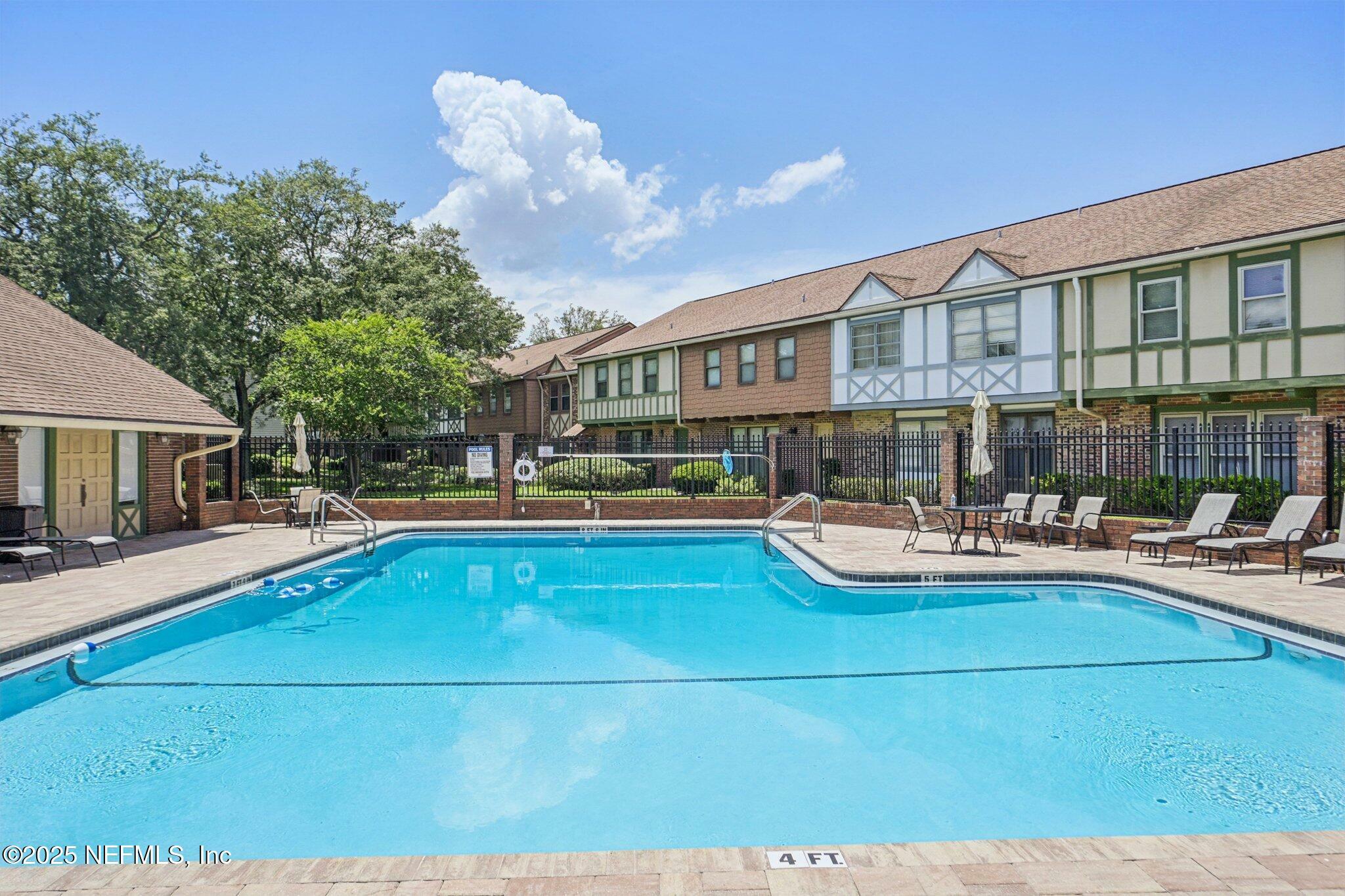 Property Photo: 8209 Kensington Square FL 32217