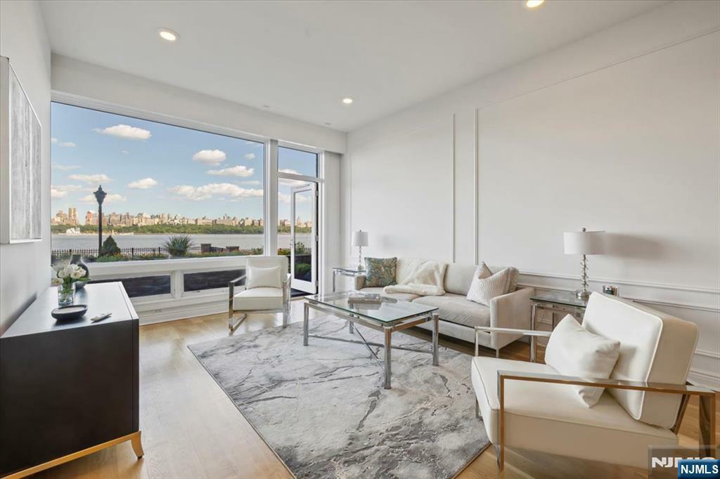 Property Photo: 9 Somerset Lane 118 NJ 07020