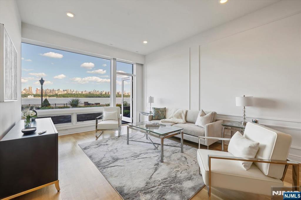 Property Photo:  9 Somerset Lane 118  NJ 07020 