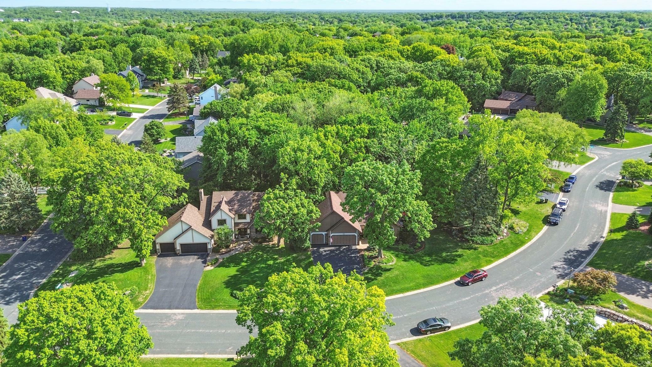 Property Photo: 685 Stonewood Road MN 55123