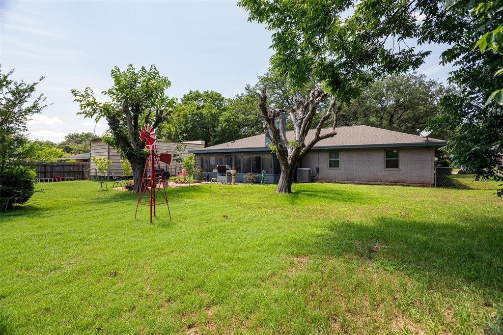 Property Photo: 1229 Surry Place Drive TX 76033