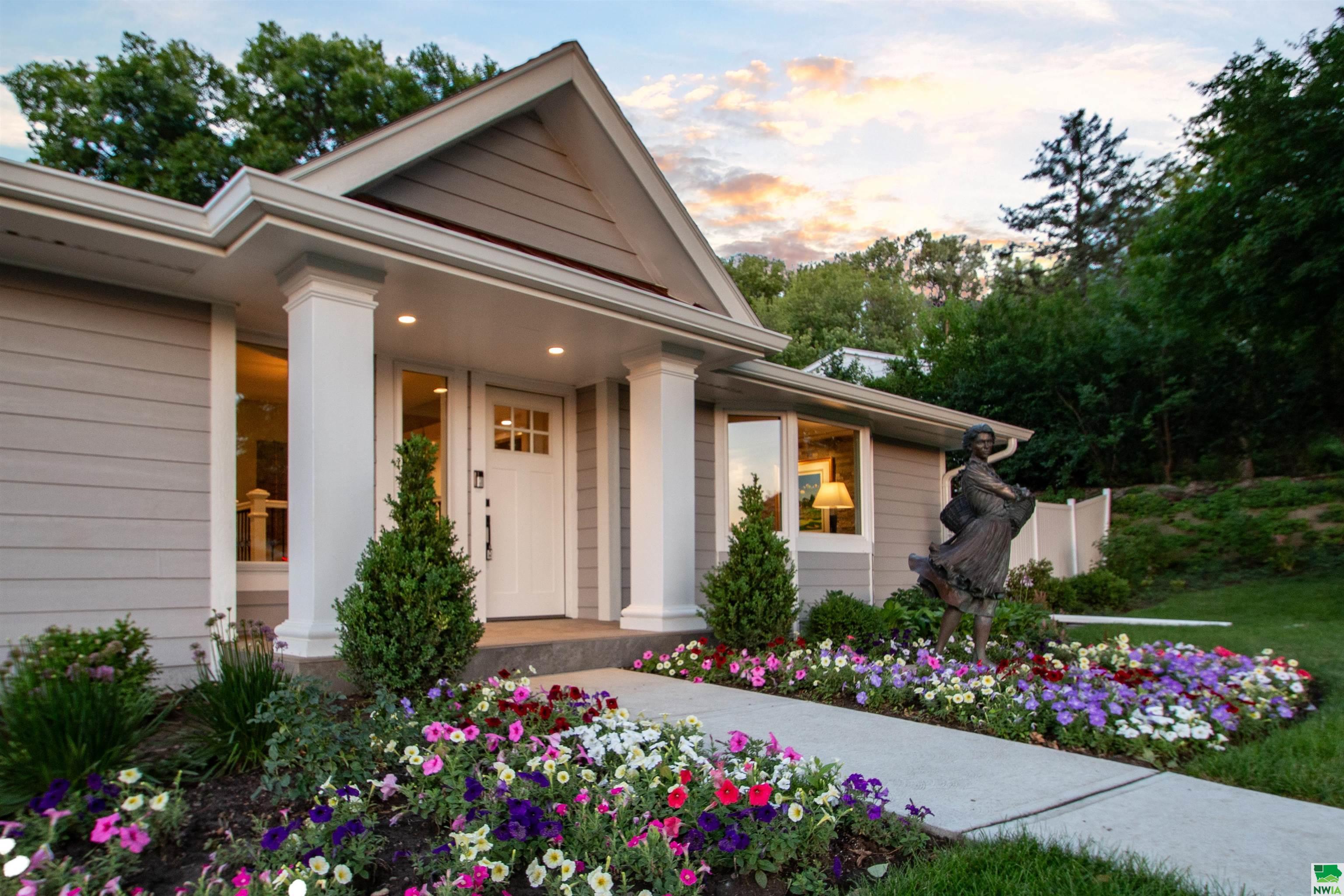 Property Photo: 4870 Skyline Drive IA 51104