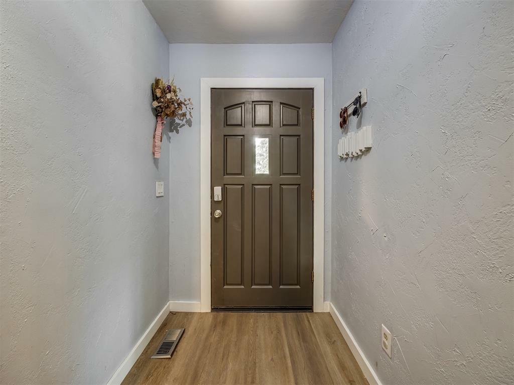 Property Photo: 6401 Saddleback Drive OK 73150