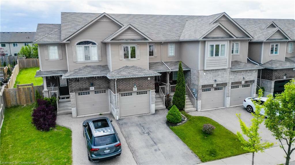Photo de la propriété: 13 Machado Street ON N2R 0C1