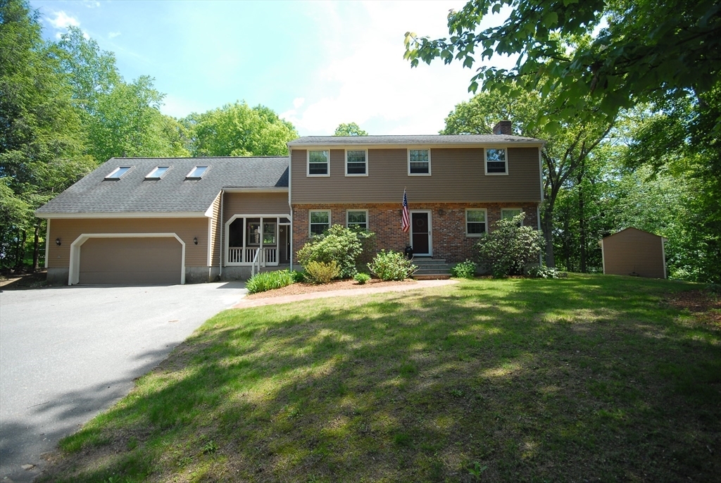Property Photo:  7 Country Ln  MA 01754 