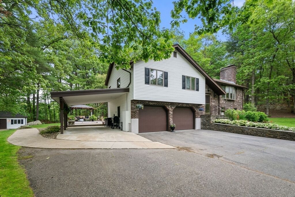 Property Photo:  12 Nancy Road  MA 01760 