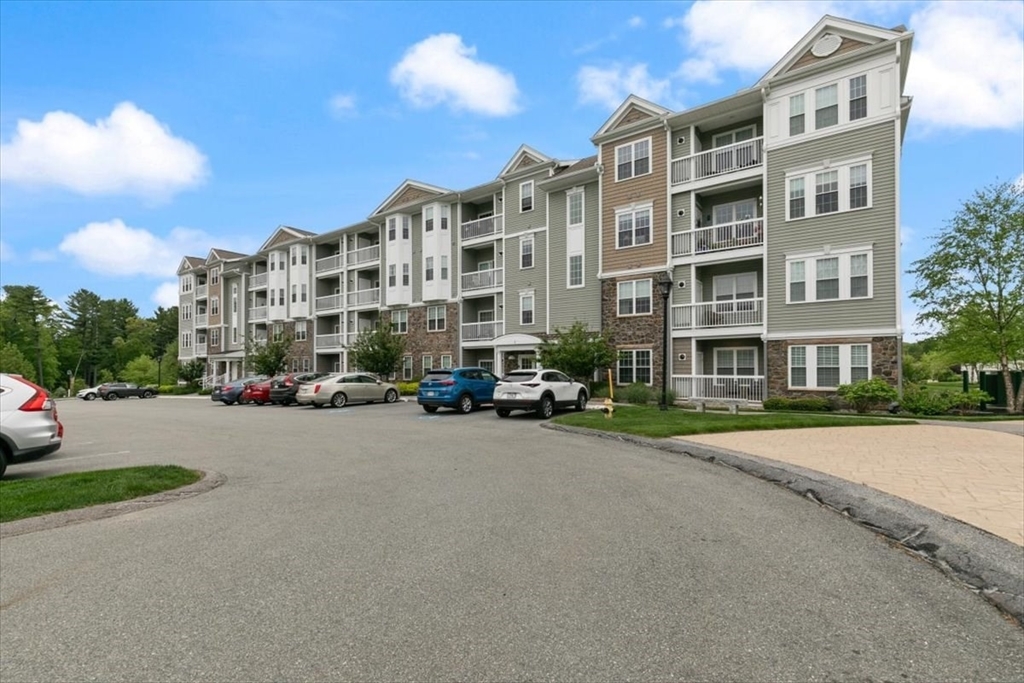 Property Photo:  1 Francis Dr 211  MA 01810 