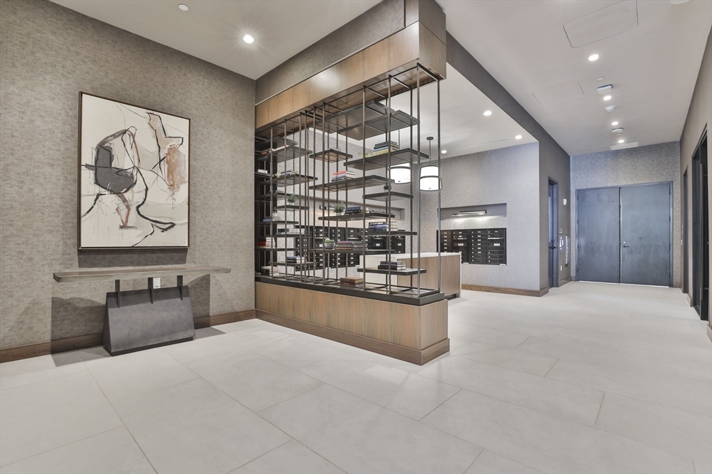 Property Photo: 18 Artisan Drive 208 NH 03079