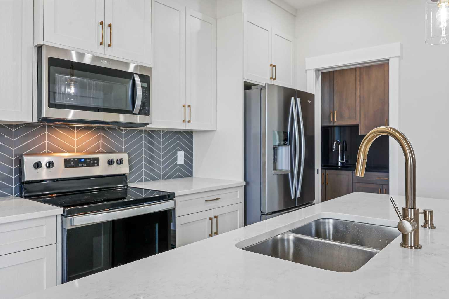 Photo de la propriété: 592 Savanna Crescent NE AB T3J 5P1