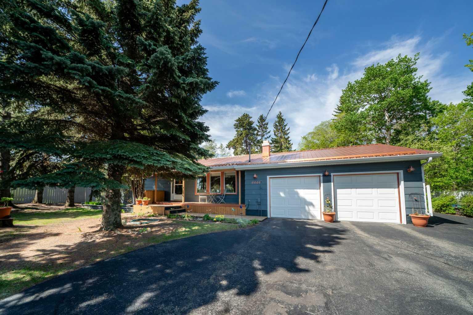 4444 50 Street  Sylvan Lake AB T4S 1L6 photo