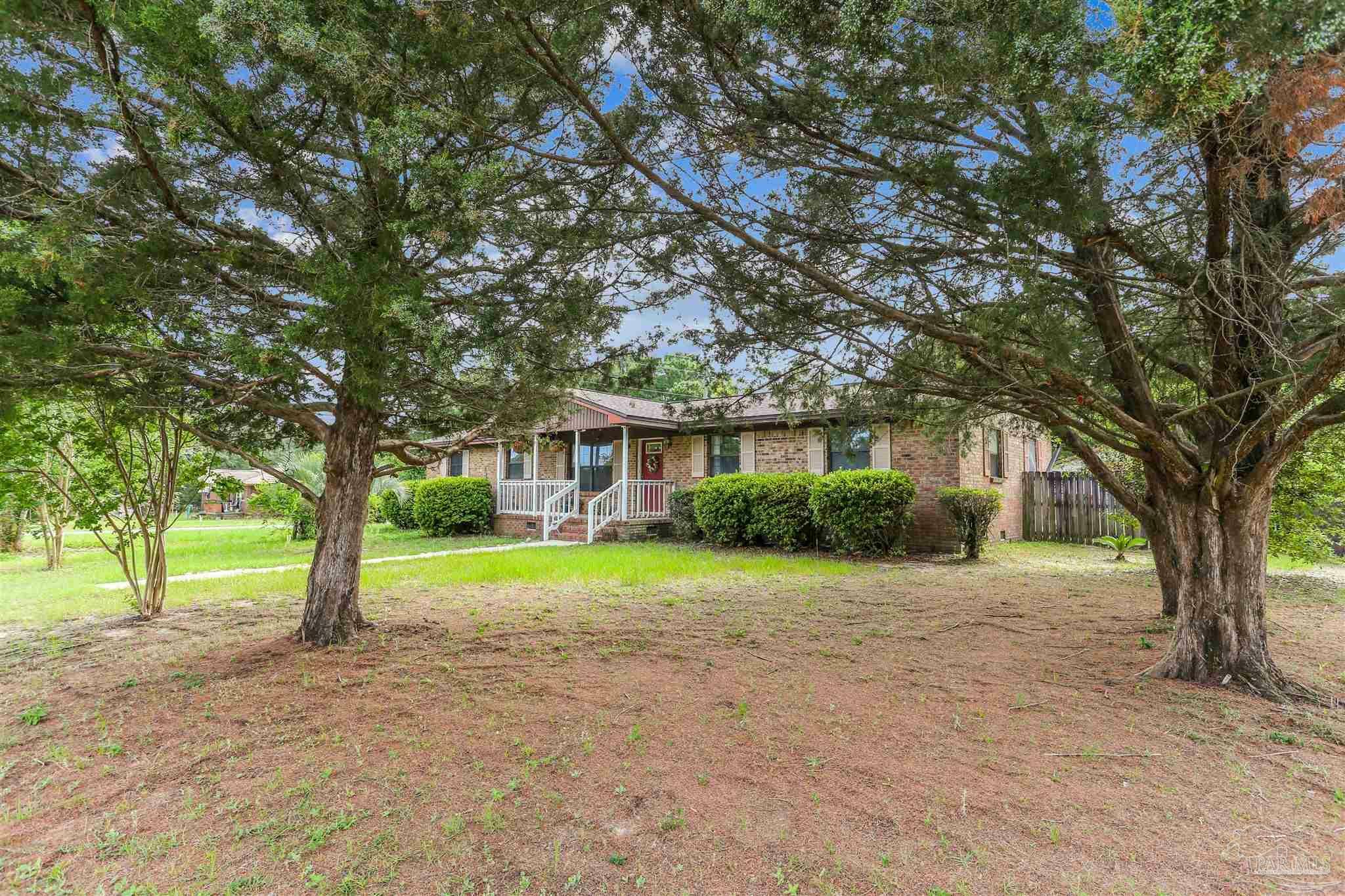 Property Photo: 3001 Christine St FL 32526